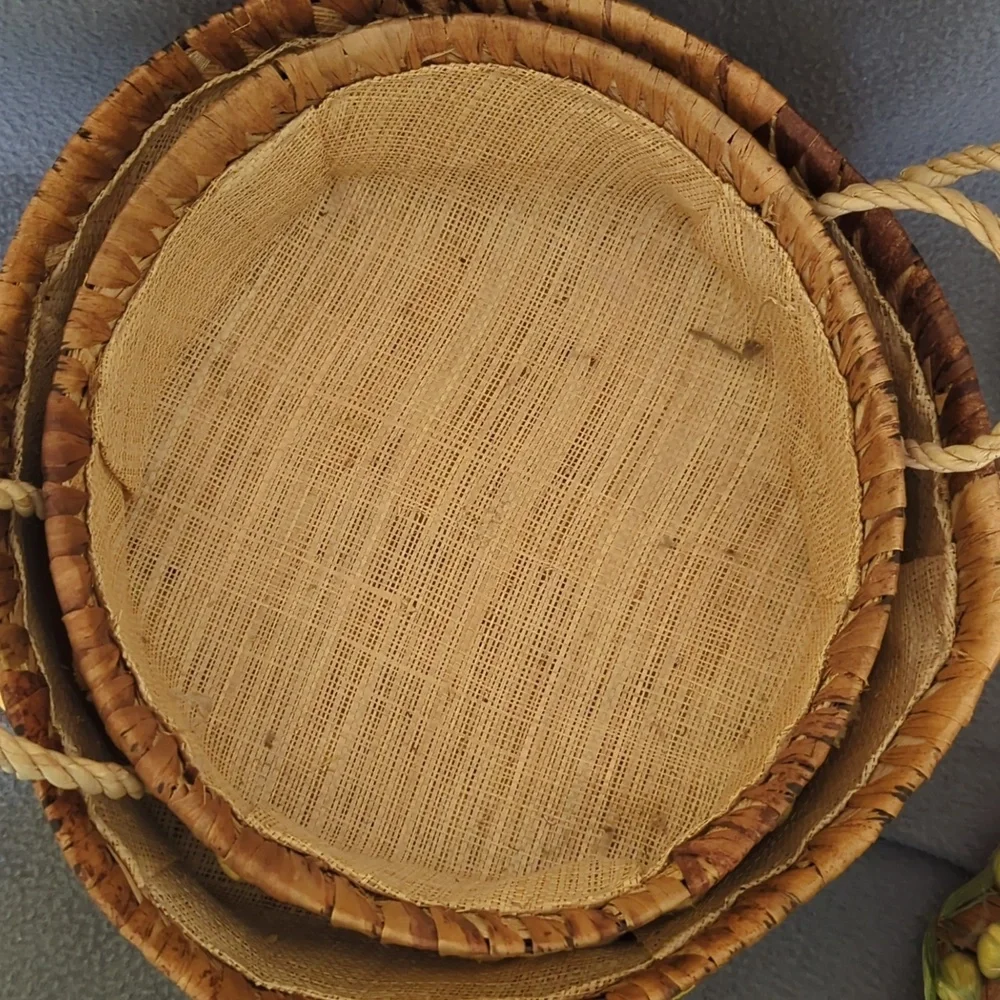 Woven Raffia Casserole Nesting Baskets. Set Of 3.